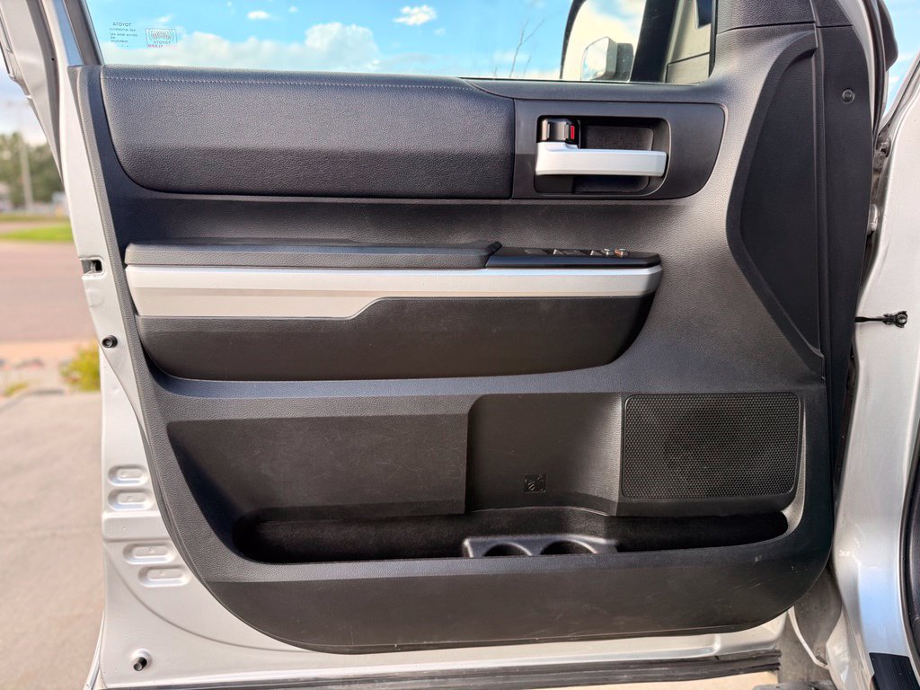 Used 2017 Toyota Tundra SR5 w/ SR5 Upgrade Package RWD image 10