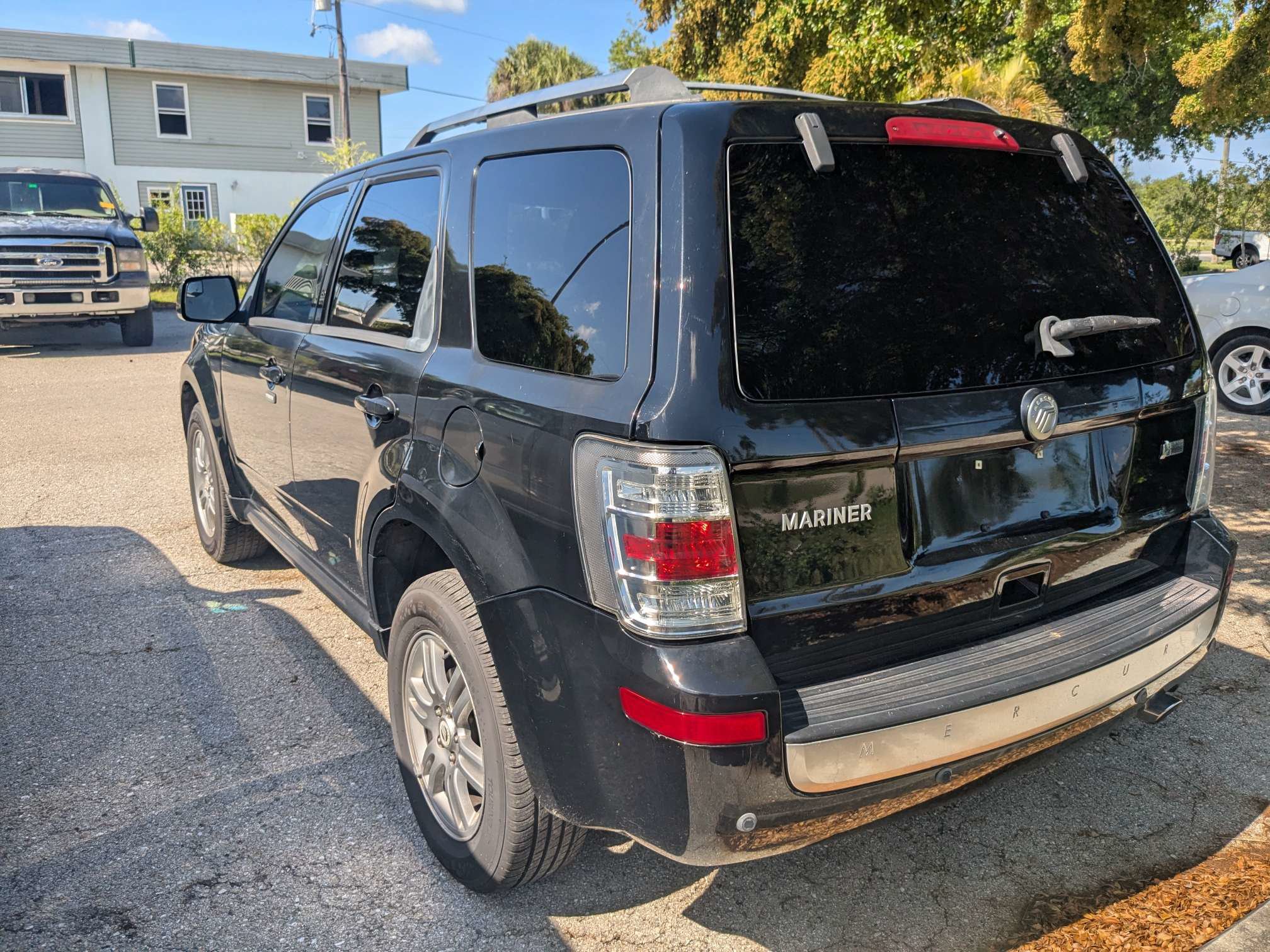 Used 2010 Mercury Mariner Premier FWD image 6