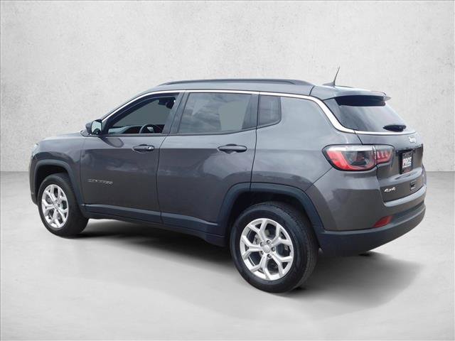 Used 2024 Jeep Compass Latitude AWD/4WD image 14