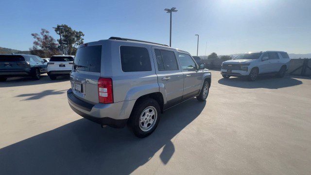 Used 2015 Jeep Patriot Sport w/ Power Value Group FWD image 8