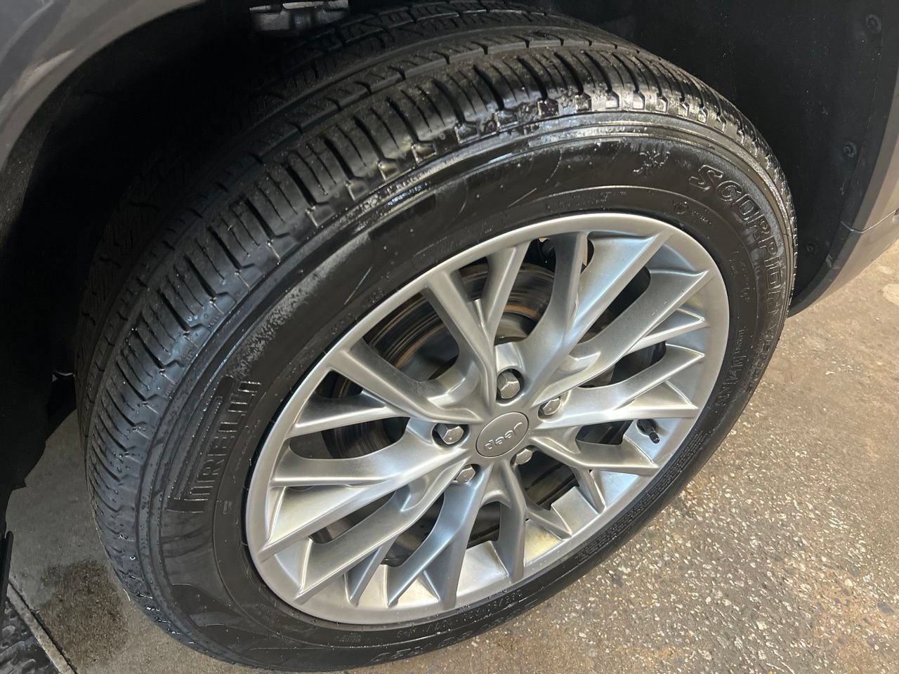 Used 2025 Jeep Grand Cherokee Summit AWD/4WD image 26