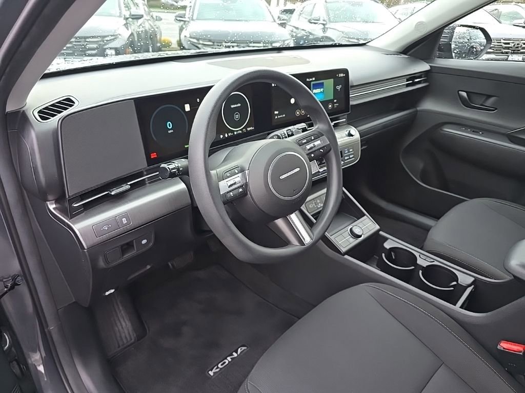 Certified 2024 Hyundai Kona SE image 7