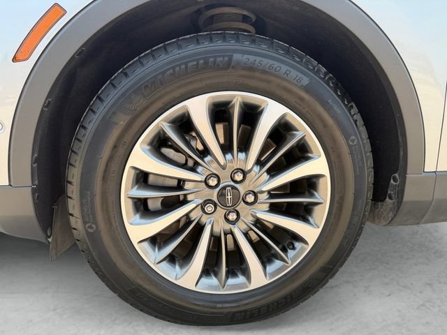 Used 2022 Lincoln Nautilus Reserve FWD image 23