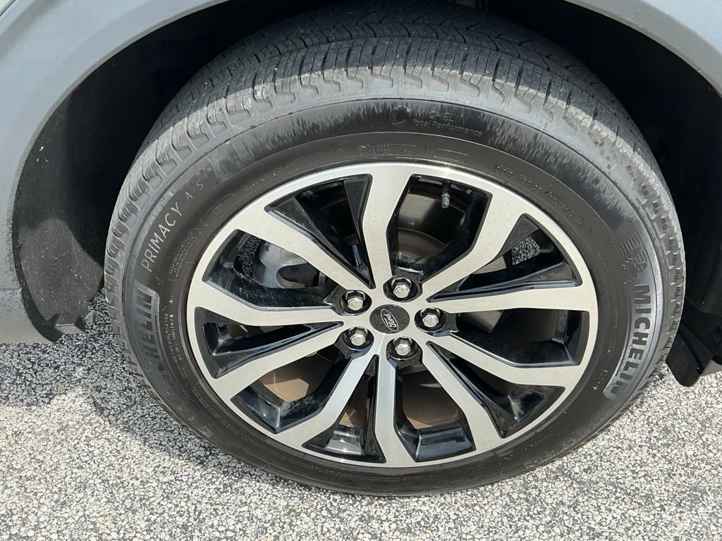 Used 2025 Ford Explorer ST-Line w/ Premium Package RWD image 12