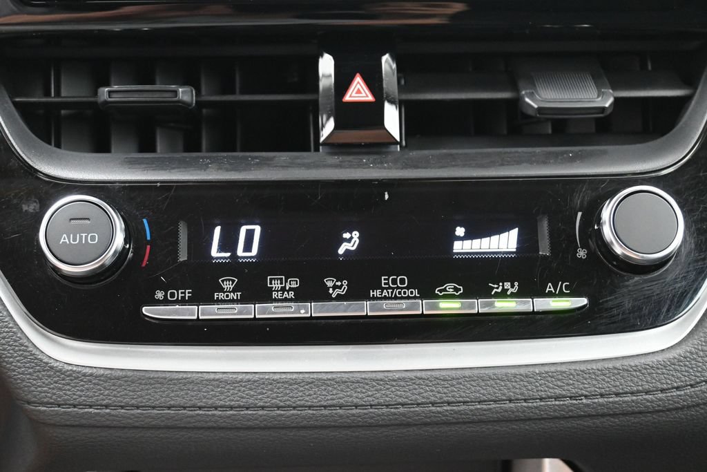 Used 2025 Toyota Corolla Cross LE FWD image 20