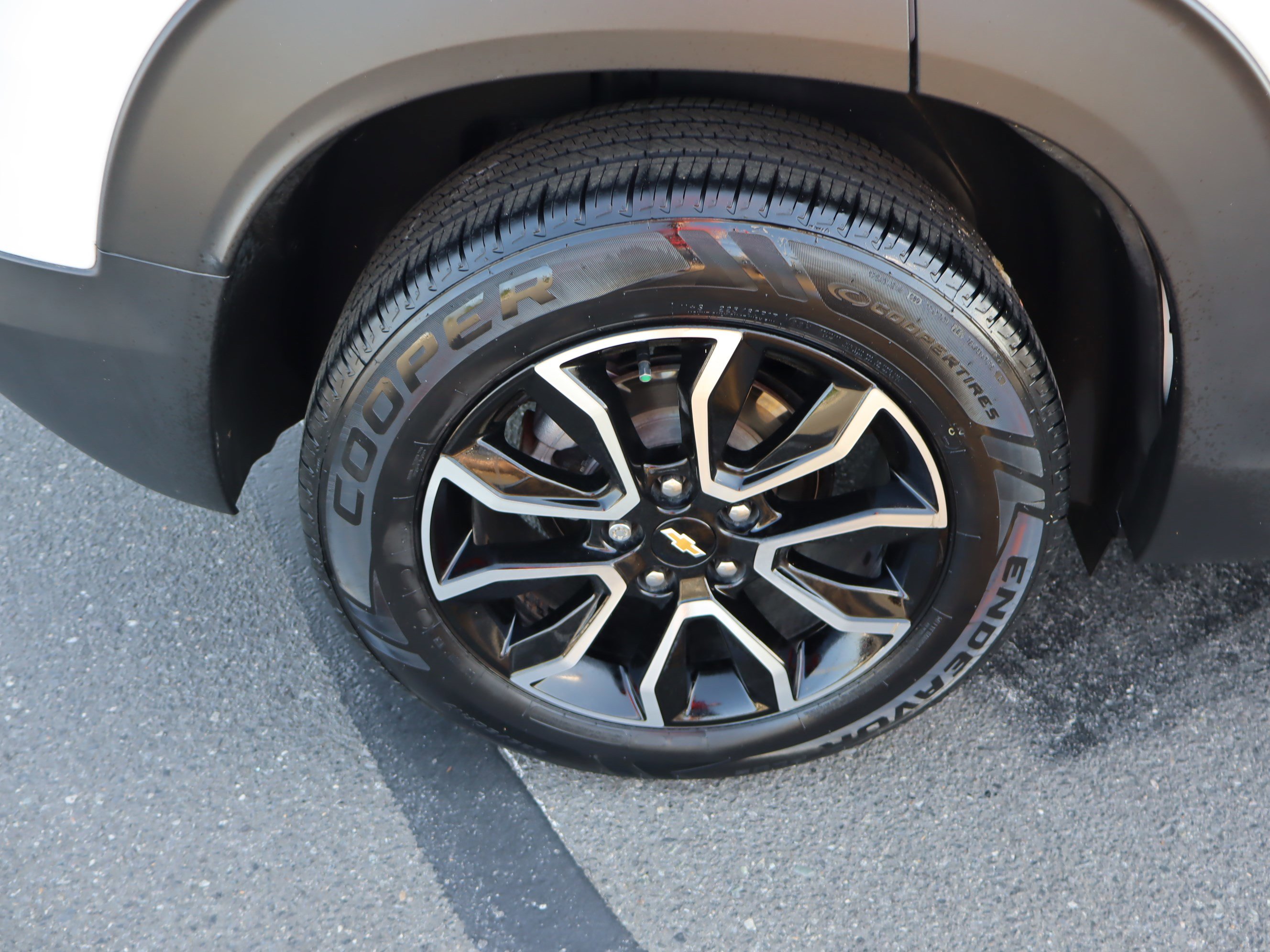 Used 2021 Chevrolet TrailBlazer ACTIV w/ Technology Package FWD image 38