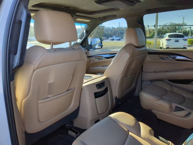 Used 2020 Cadillac Escalade Platinum image 11