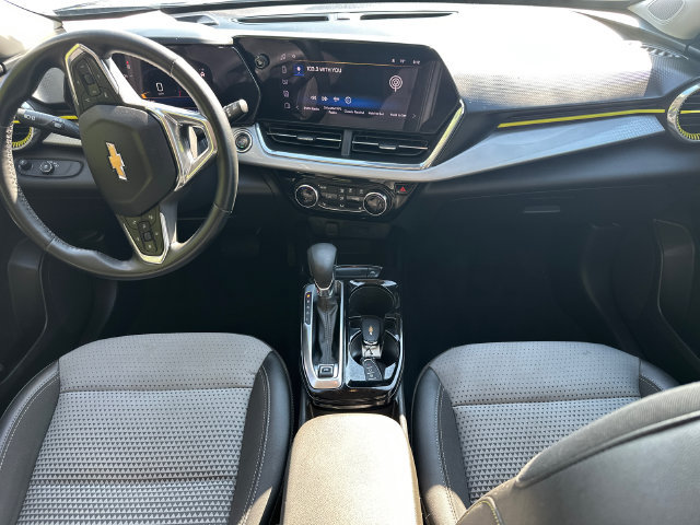 Certified 2024 Chevrolet Trax LT w/ LT Convenience Package FWD image 17