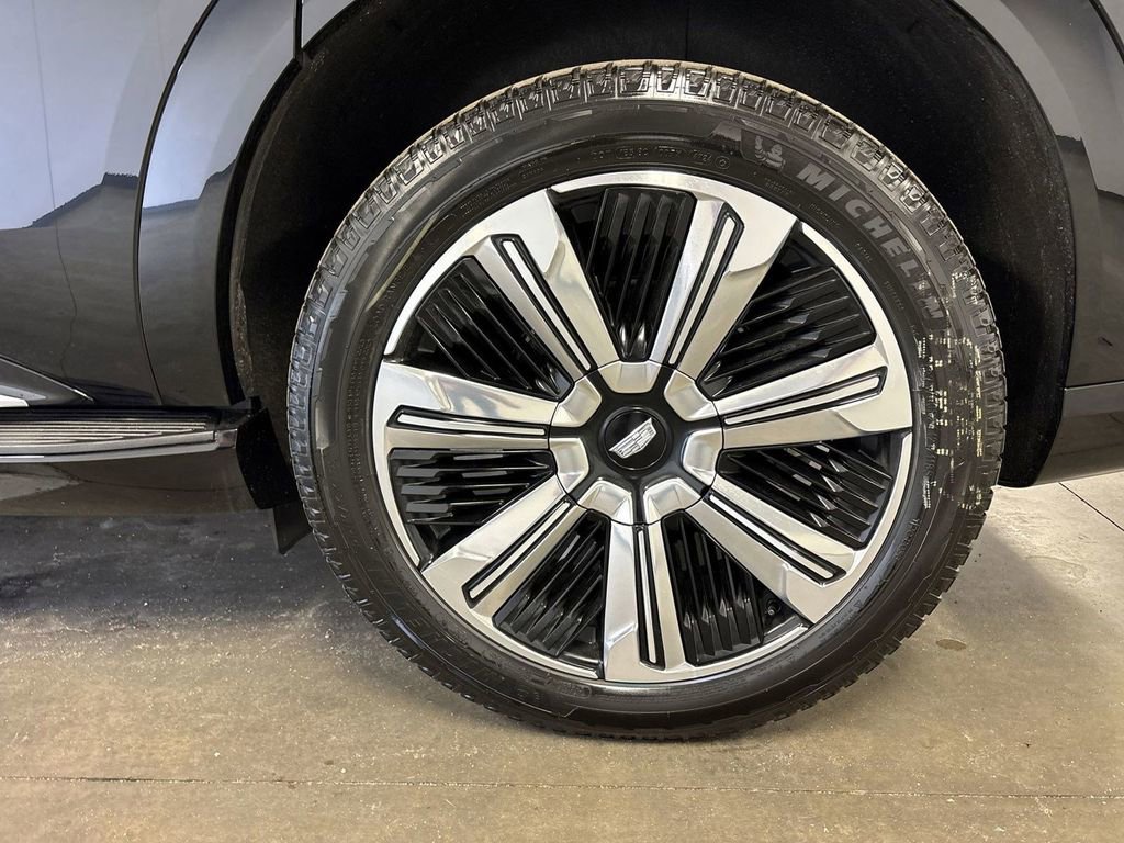 New 2025 Cadillac Escalade IQ Luxury 2 image 38