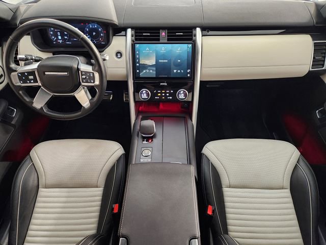 Used 2021 Land Rover Discovery HSE R-Dynamic AWD/4WD image 4