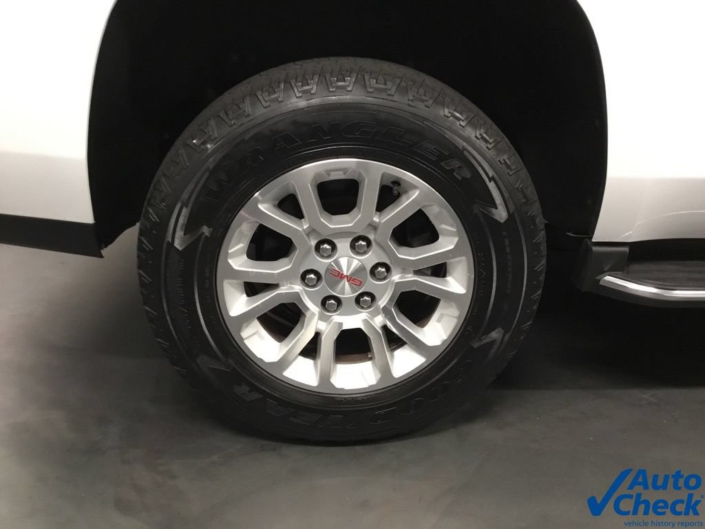 Used 2017 GMC Yukon SLT AWD/4WD image 26
