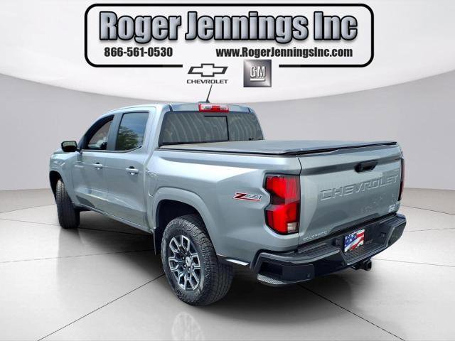 Used 2024 Chevrolet Colorado Z71 w/ Z71 Convenience Package 2 AWD/4WD image 3