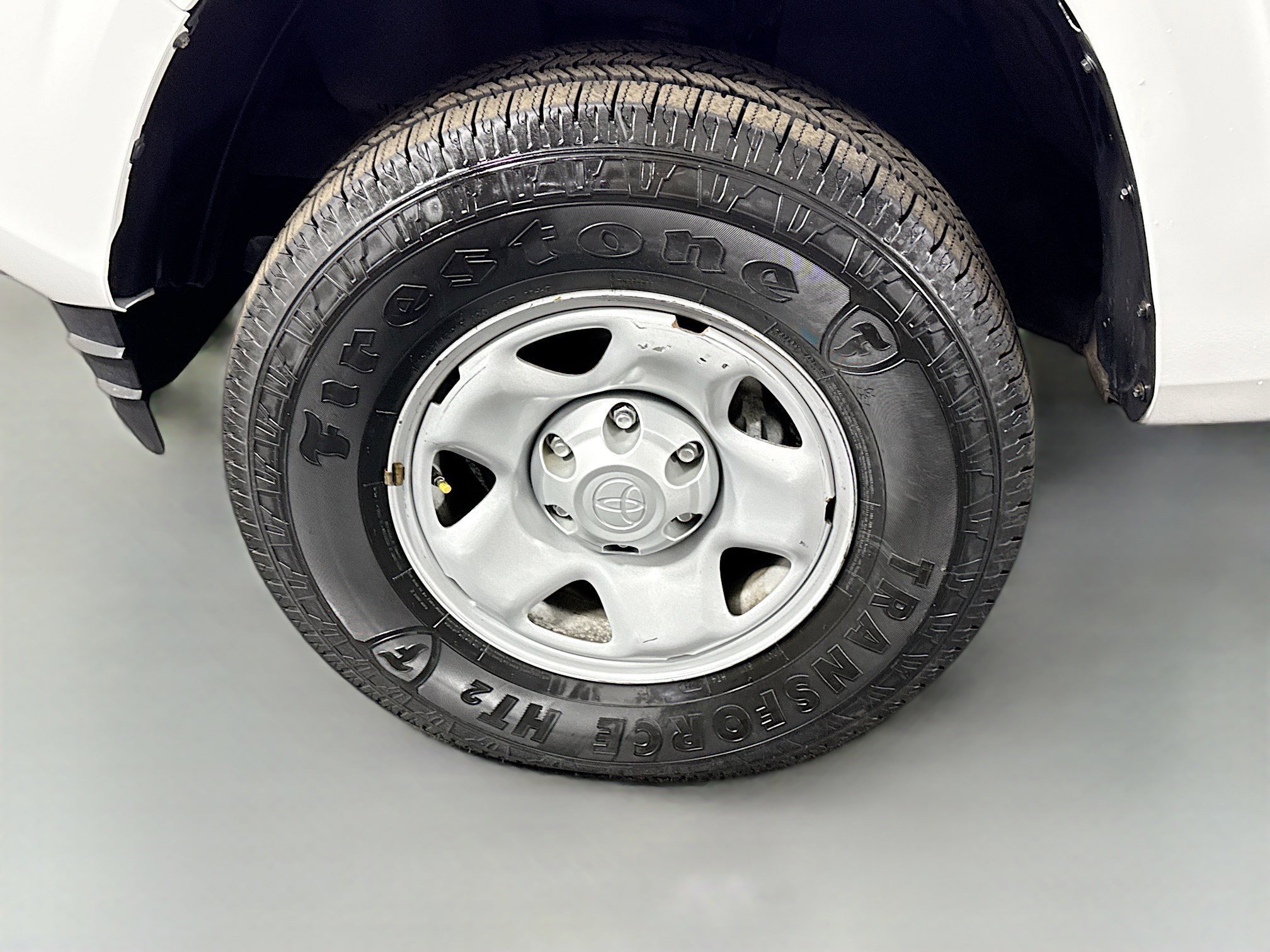 Used 2018 Toyota Tacoma SR image 37