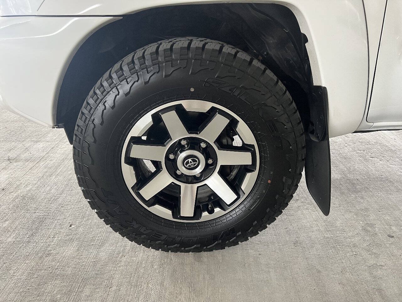 Used 2013 Toyota Tacoma 4x4 Double Cab w/ SR5 Pkg image 32