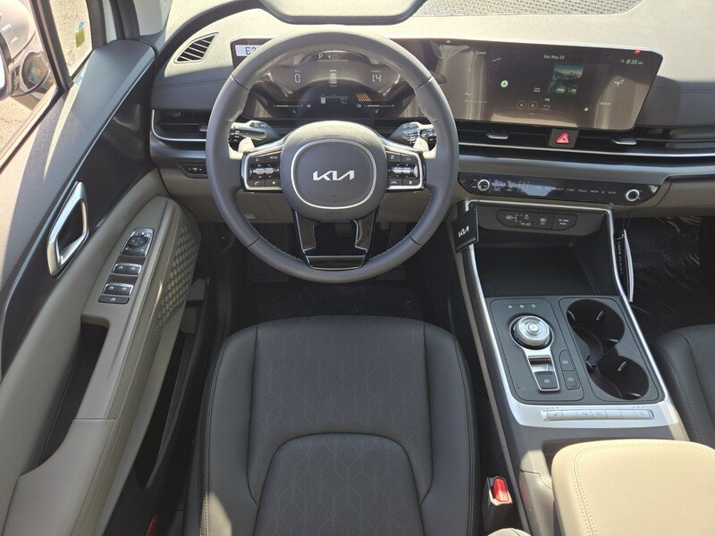 New 2026 Kia Carnival LXS FWD image 9