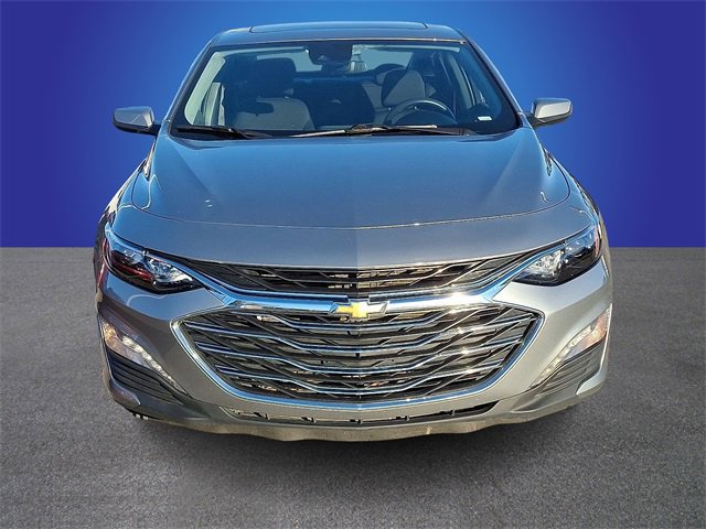 Used 2024 Chevrolet Malibu LT image 2