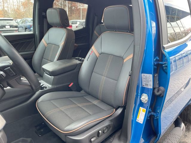 Used 2024 GMC Canyon AT4 image 19