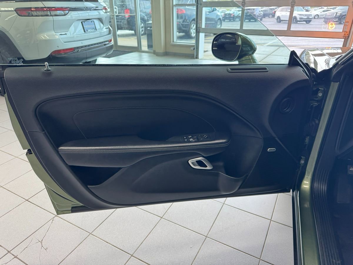 Used 2018 Dodge Challenger GT w/ Blacktop Package AWD/4WD image 13