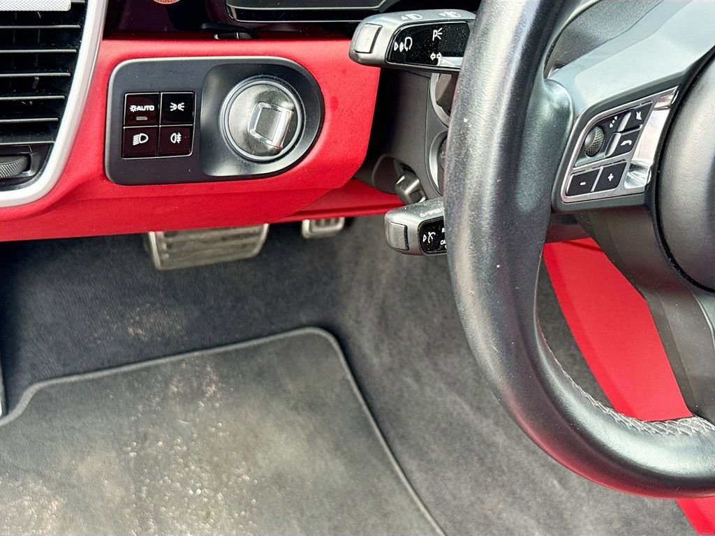 Used 2019 Porsche Cayenne Turbo AWD/4WD image 11