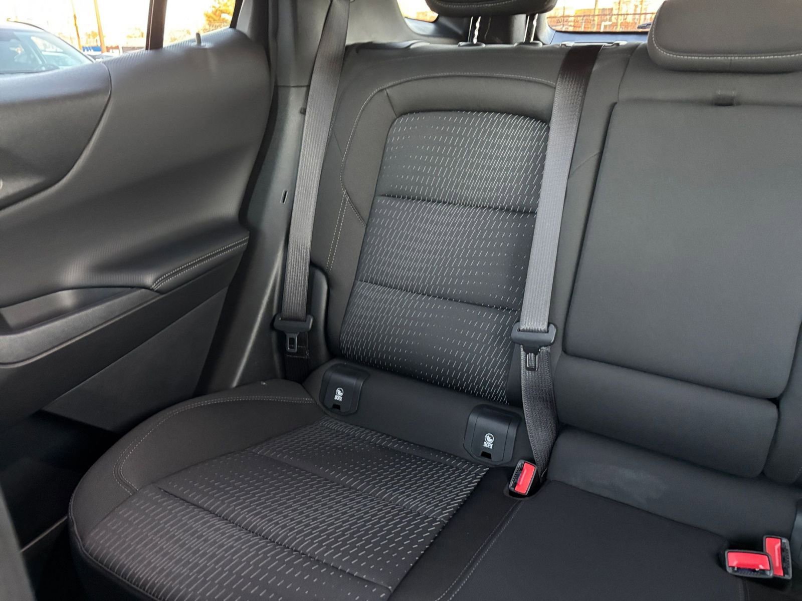 Used 2025 Chevrolet Equinox LT image 38