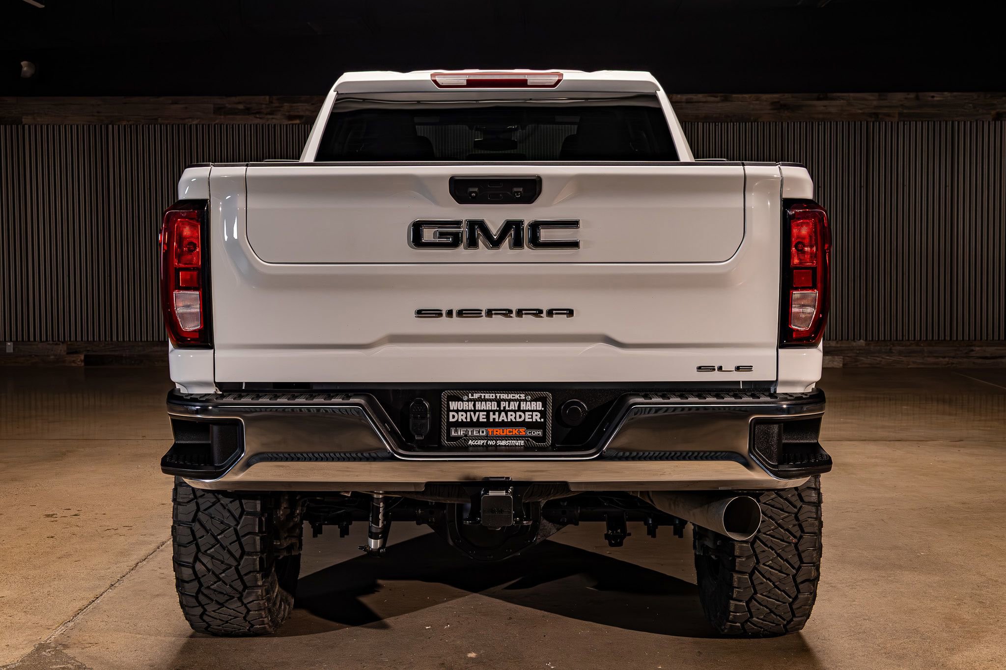 Used 2024 GMC Sierra 2500 SLE w/ SLE Convenience Package image 8