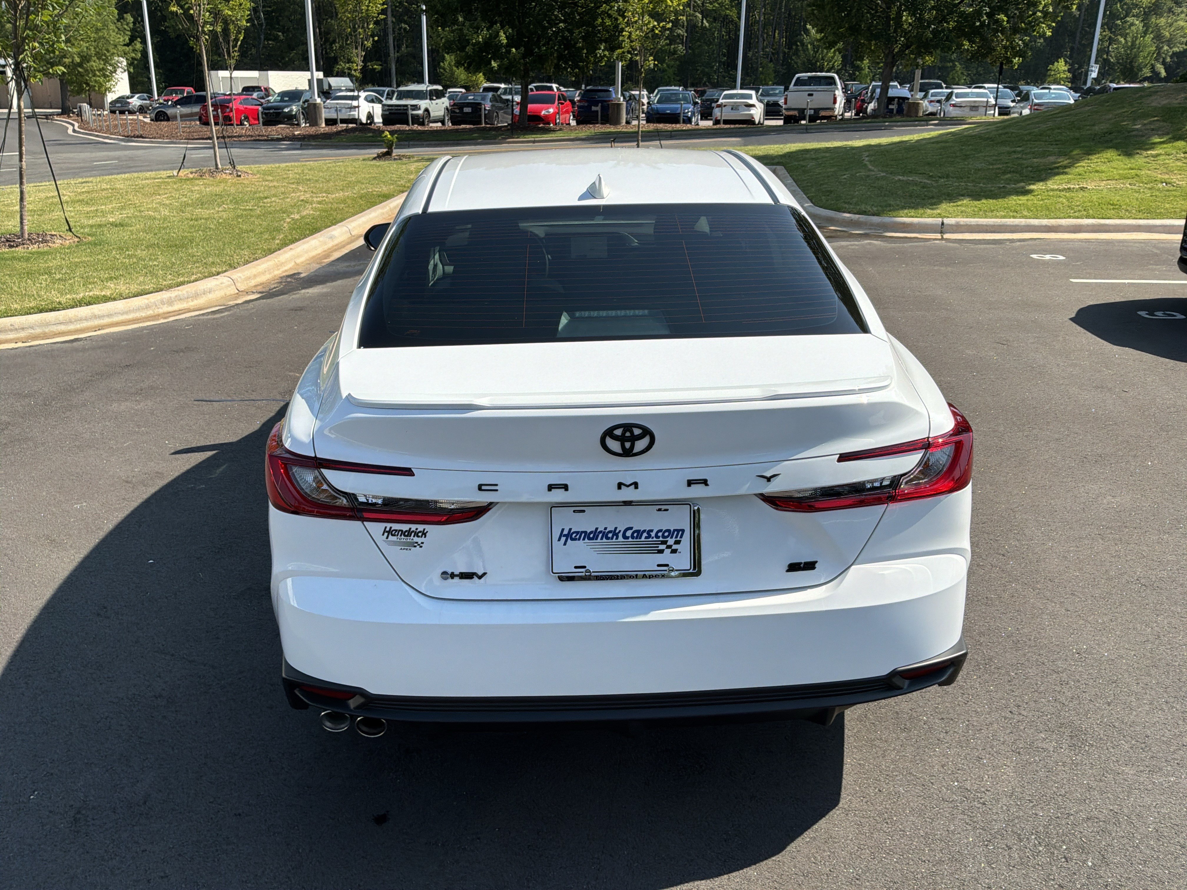 Used 2026 Toyota Camry SE w/ Convenience Package FWD image 9