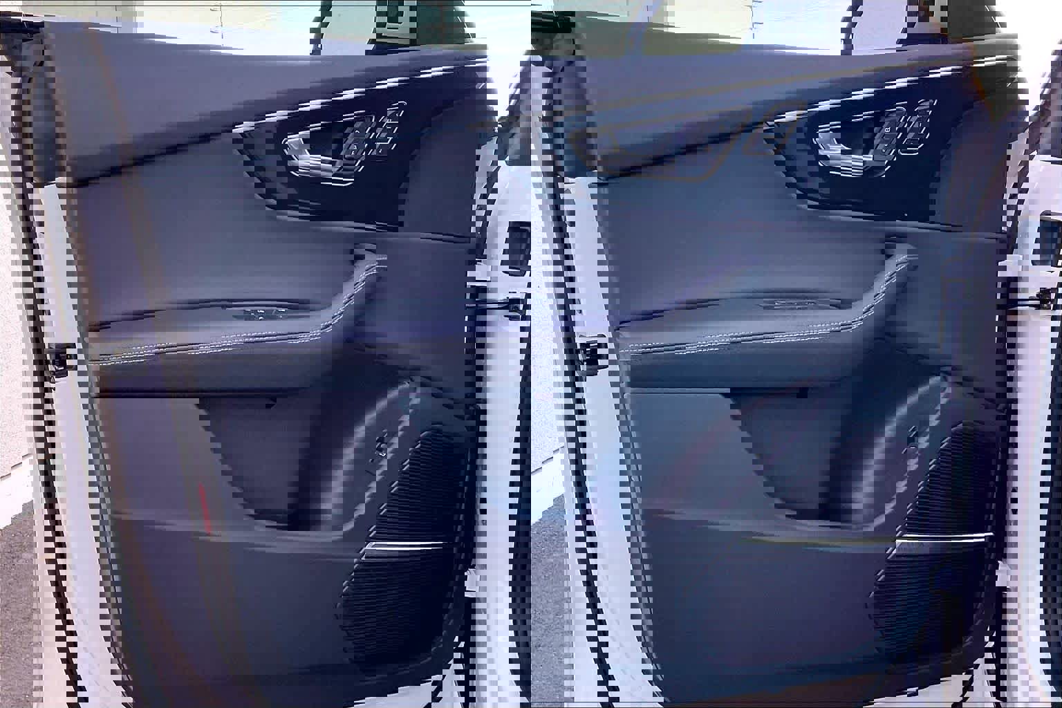 Used 2025 Audi Q8 Premium Plus image 21