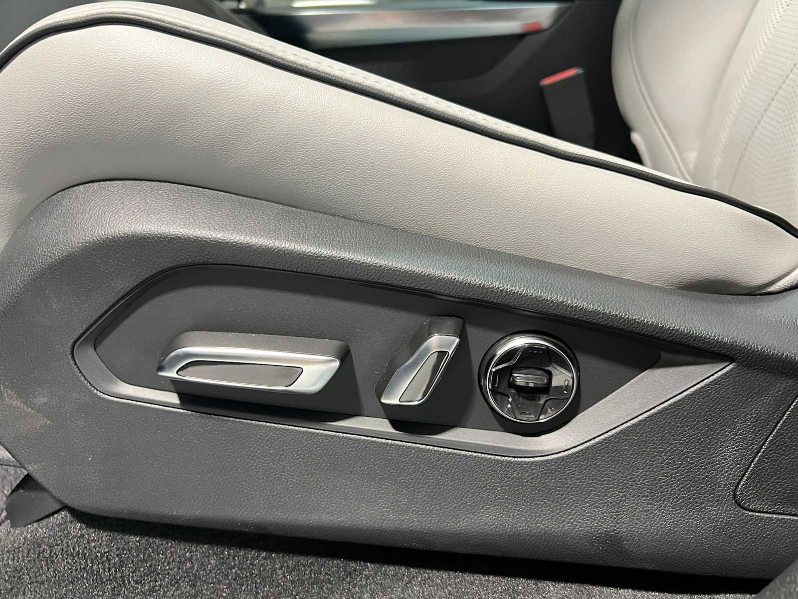 New 2026 Acura MDX SH-AWD w/ Advance Package image 12