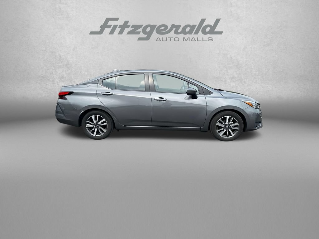 Used 2025 Nissan Versa SV FWD image 9