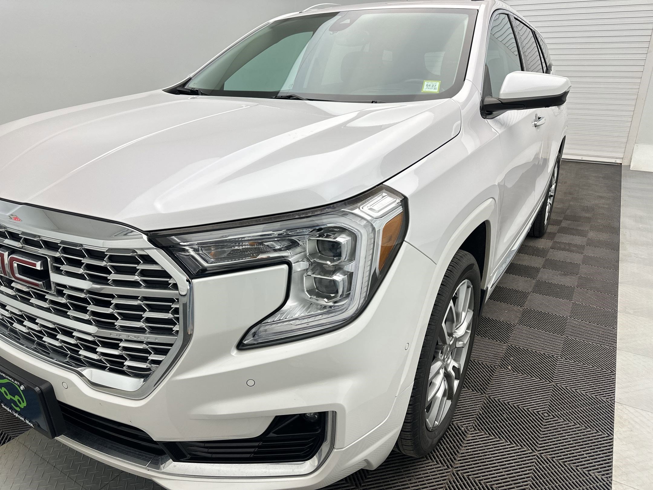 Certified 2022 GMC Terrain Denali w/ Denali Premium Package AWD/4WD image 20