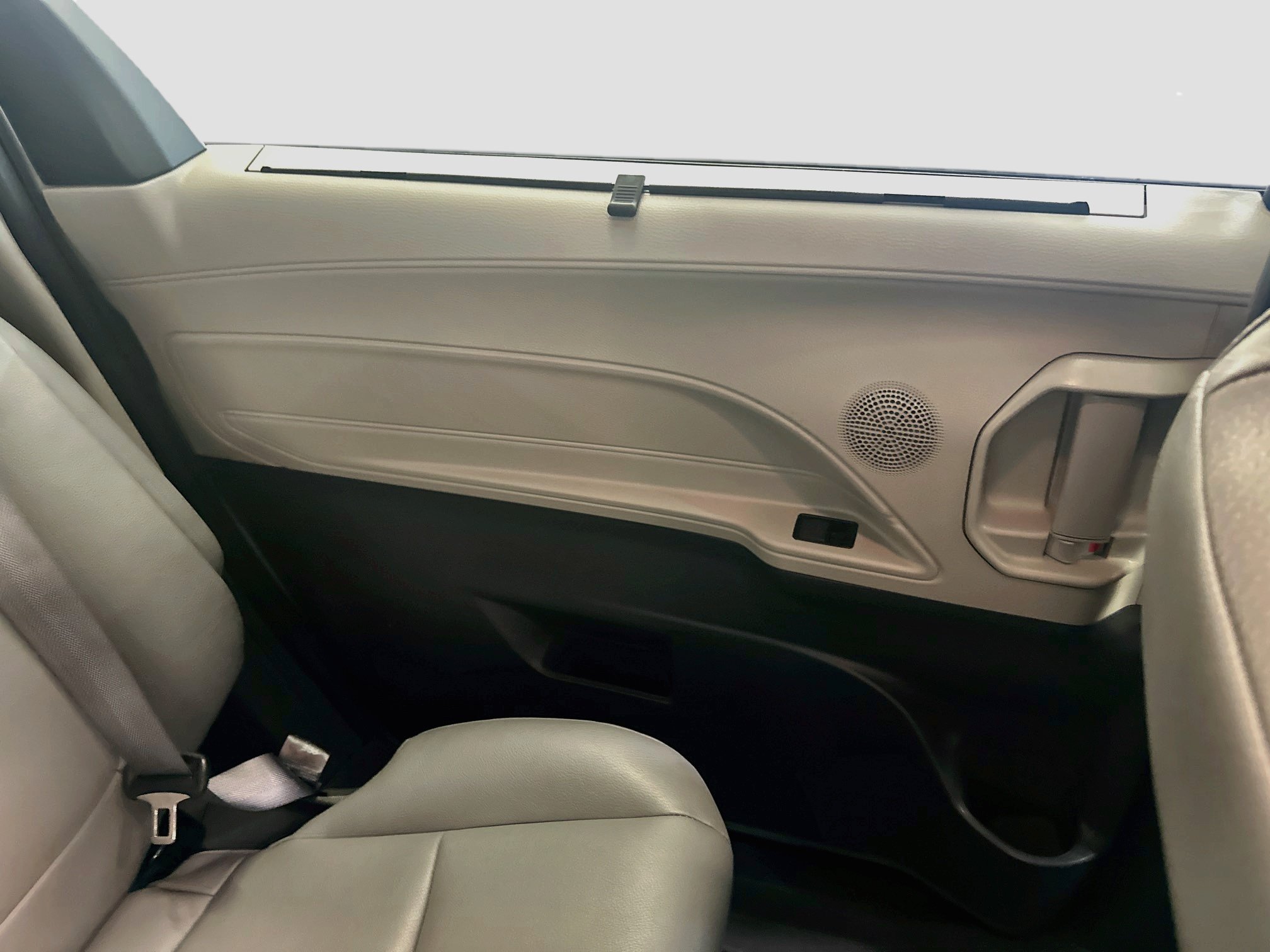 Used 2024 Toyota Sienna XLE w/ XLE Plus Package AWD/4WD image 27