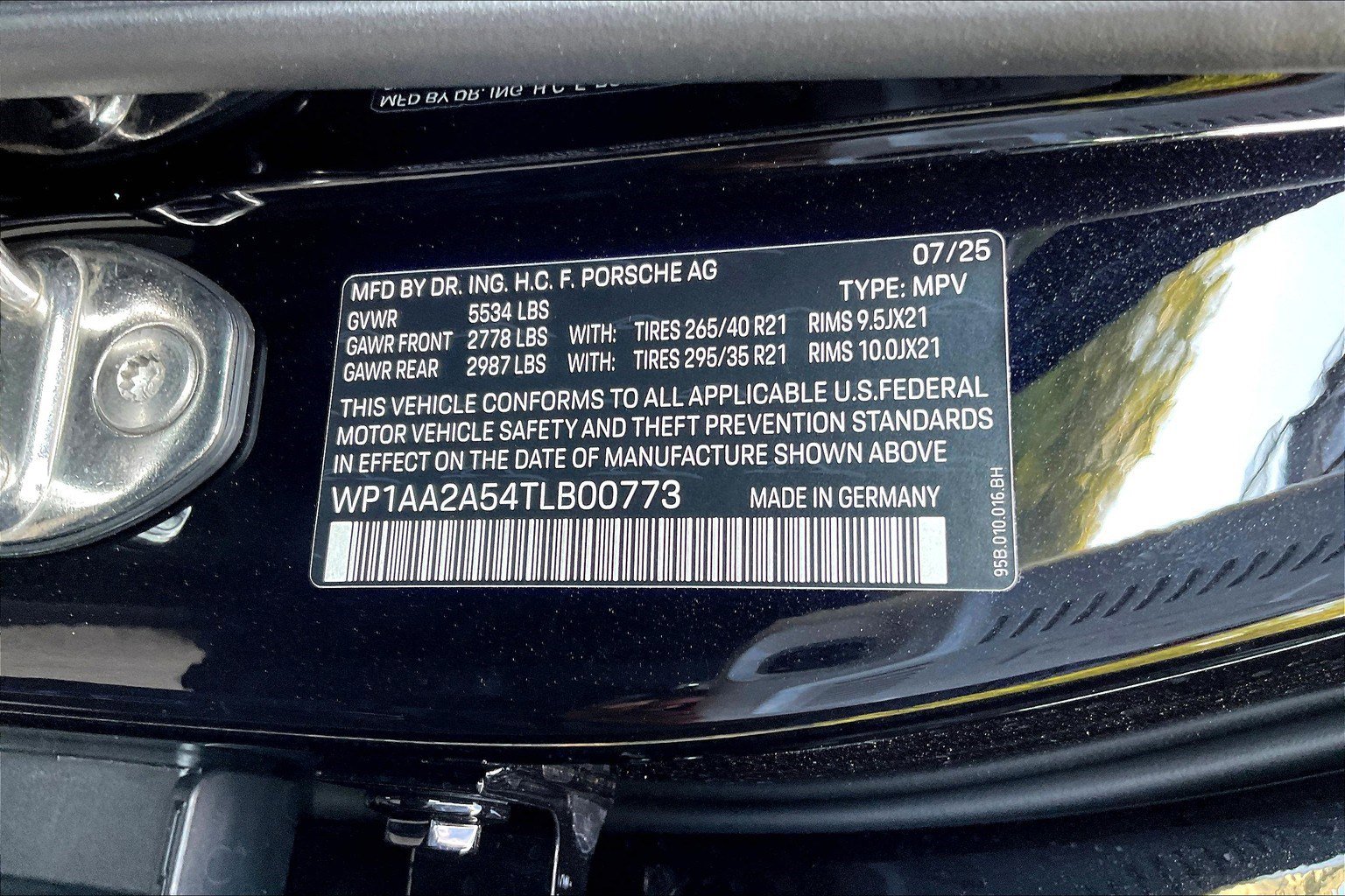 New 2026 Porsche Macan image 15