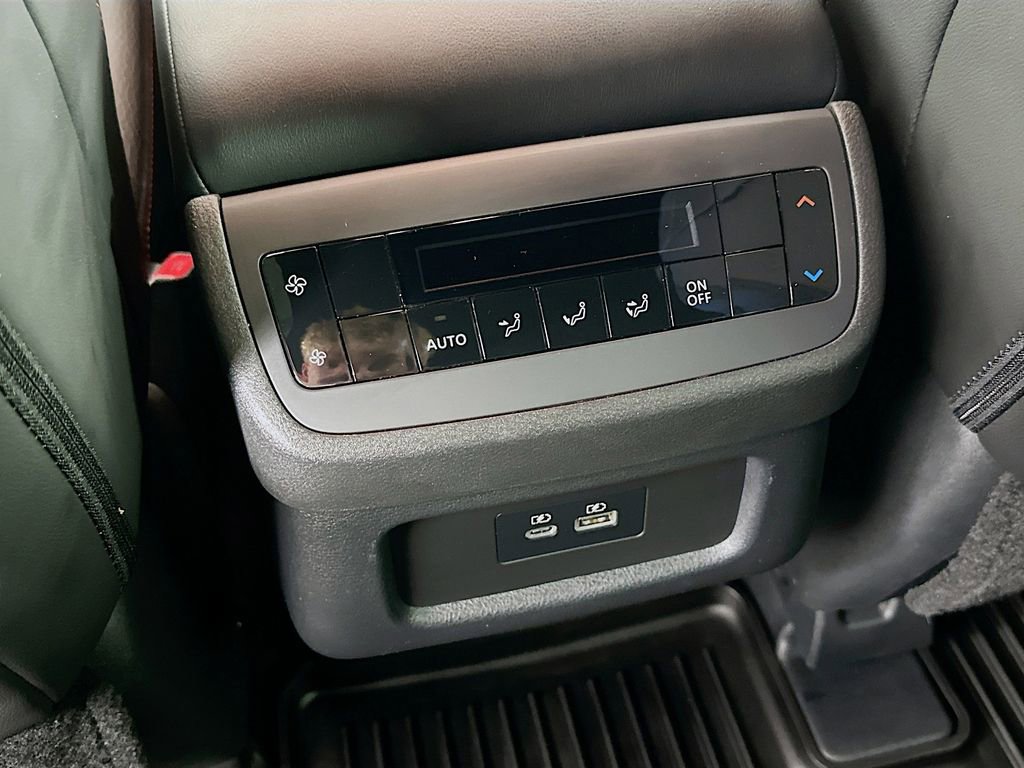 Certified 2025 Nissan Pathfinder Rock Creek AWD/4WD image 33