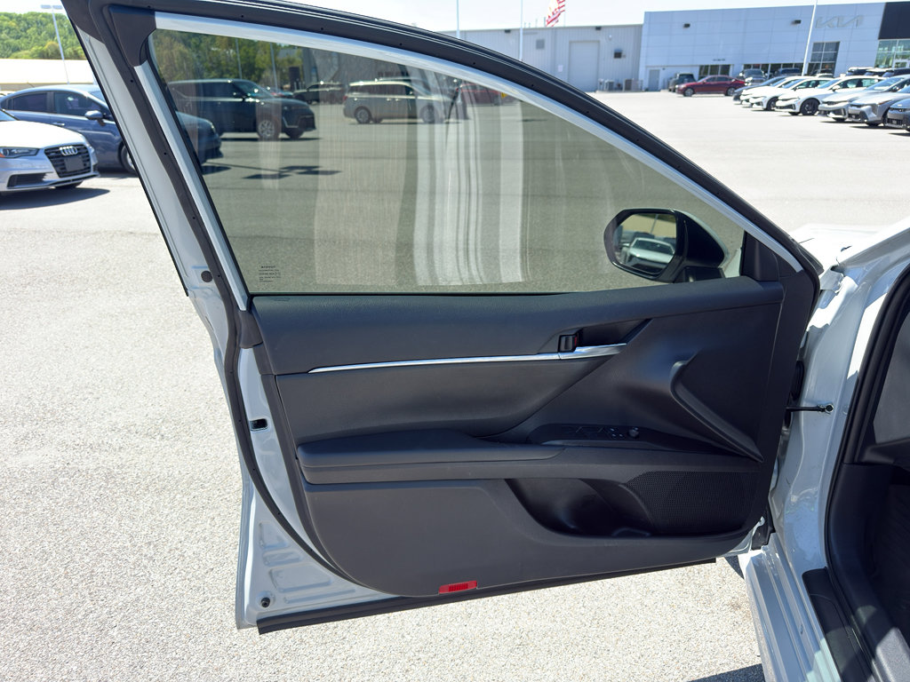 Used 2024 Toyota Camry SE FWD image 22