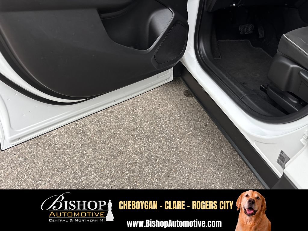 Used 2024 Chevrolet TrailBlazer LT AWD/4WD image 18