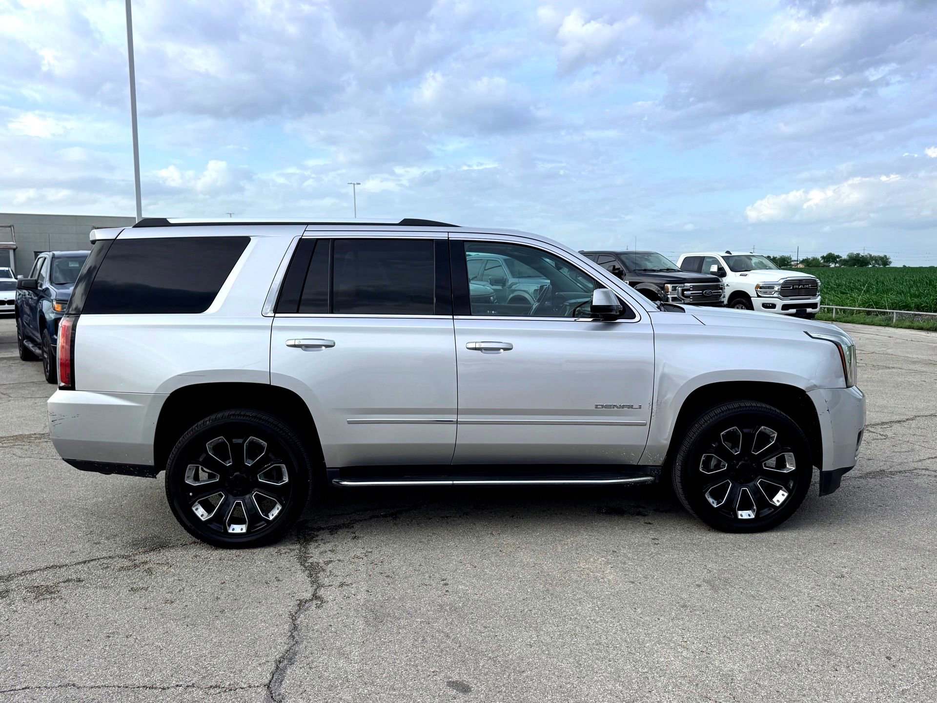 Used 2018 GMC Yukon Denali w/ Open Road Package image 5