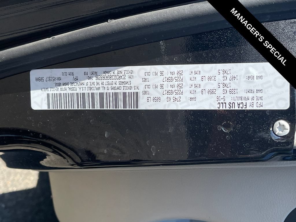Used 2016 Dodge Grand Caravan SXT FWD image 28