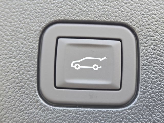 New 2027 GMC Terrain Elevation w/ Elevation Premium Package FWD image 19