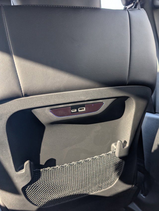 New 2026 Chrysler Pacifica Select image 3