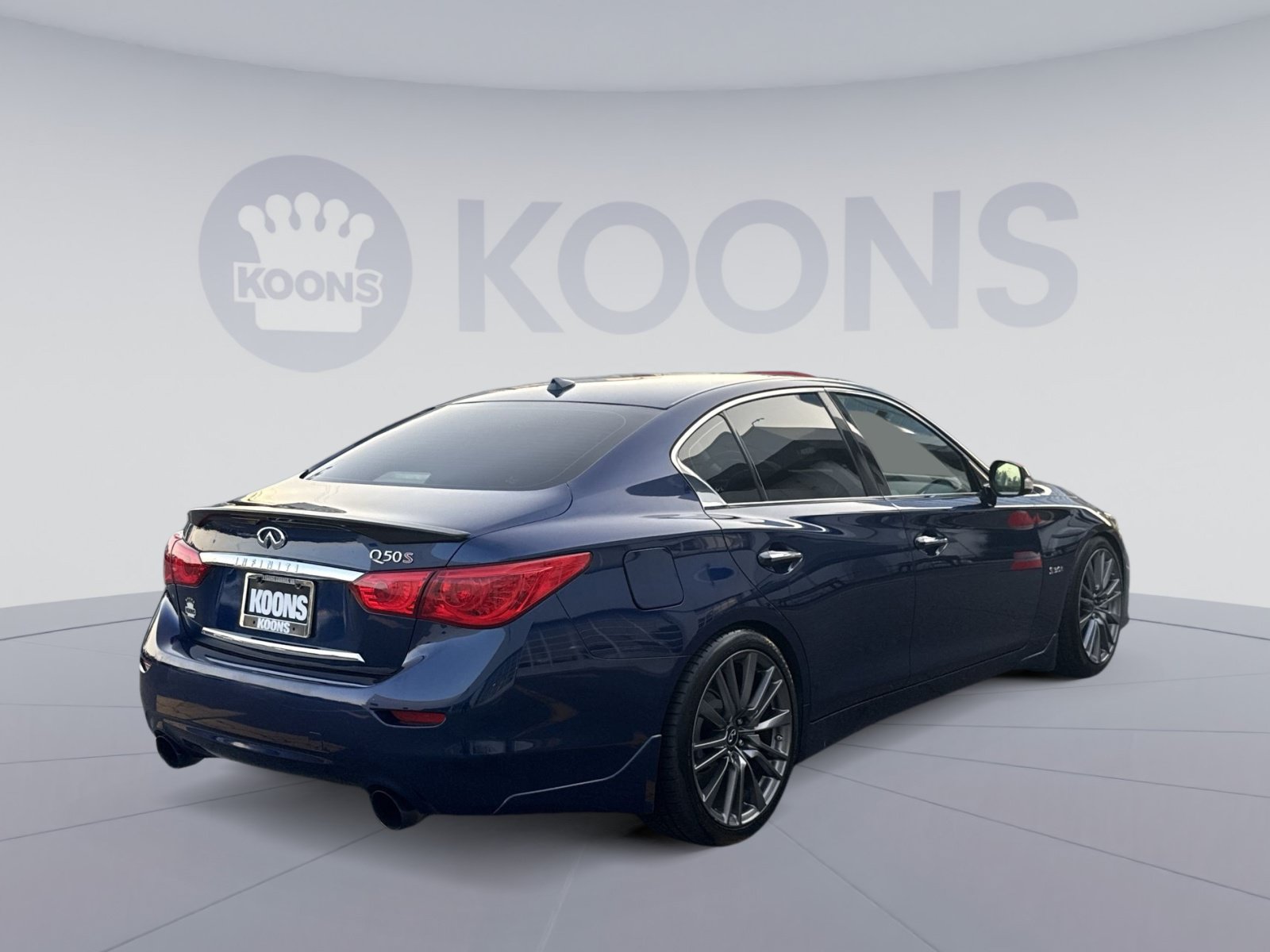 Used 2017 INFINITI Q50 Red Sport 400 RWD image 7