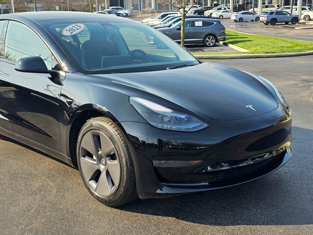 Used 2023 Tesla Model 3 Standard Range image 2