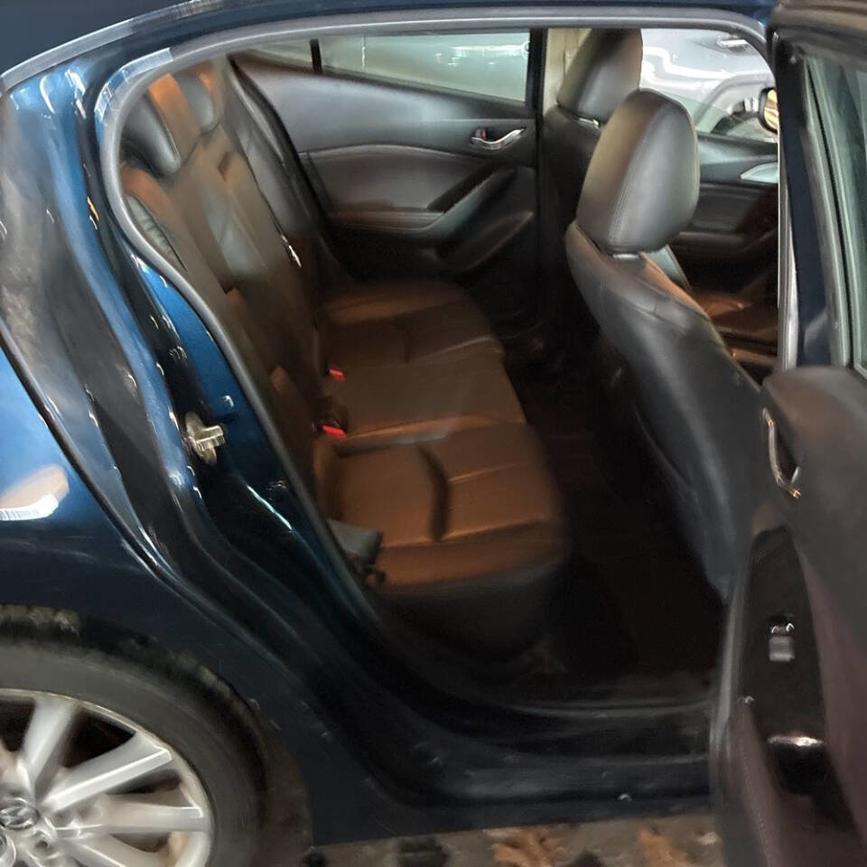 Used 2017 MAZDA MAZDA3 Touring image 13