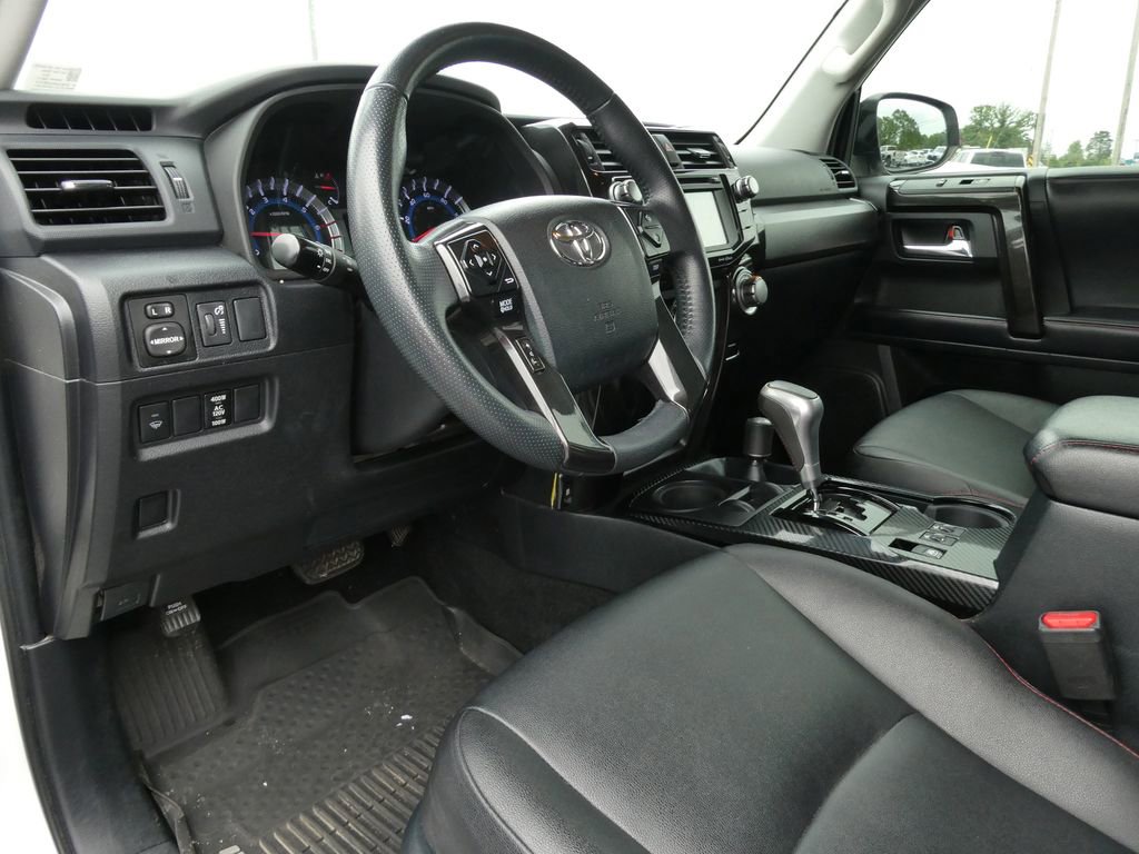 Used 2018 Toyota 4Runner TRD Off-Road Premium w/ TRD Performance Package AWD/4WD image 23