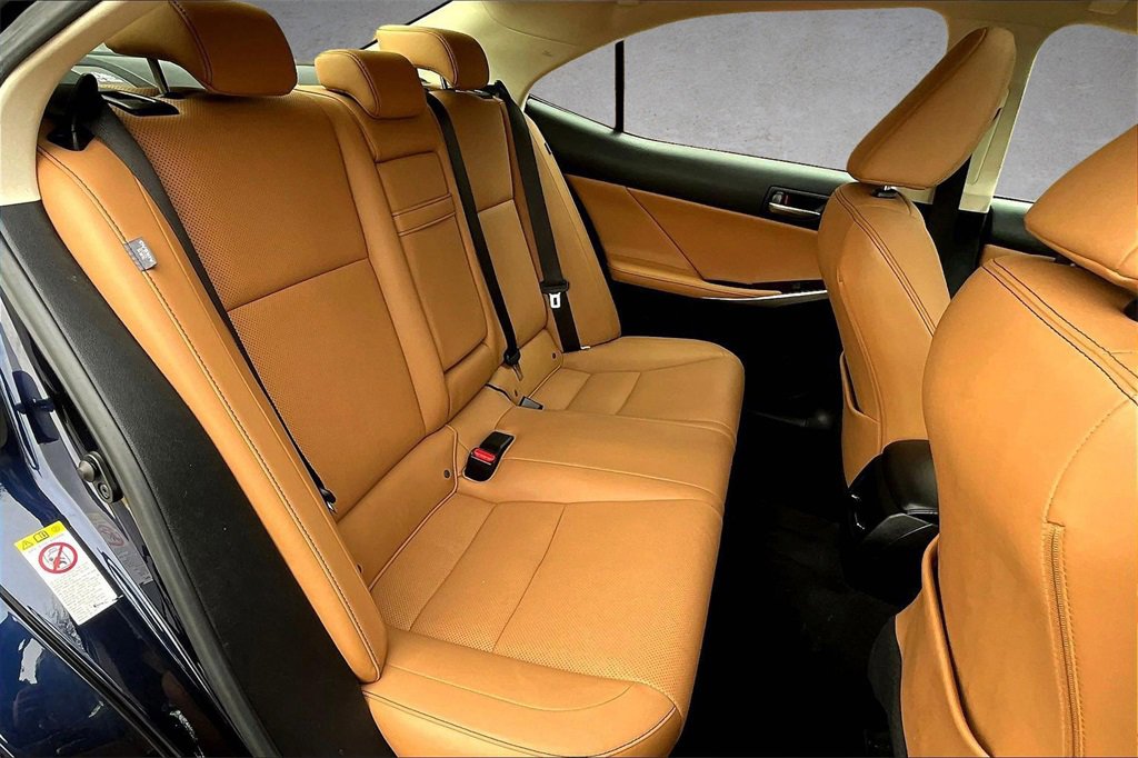 Used 2018 Lexus IS 300 AWD image 24