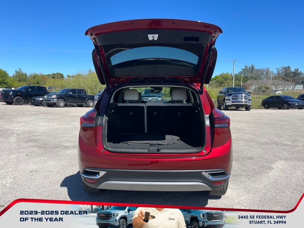 Used 2023 Buick Envision Essence image 16