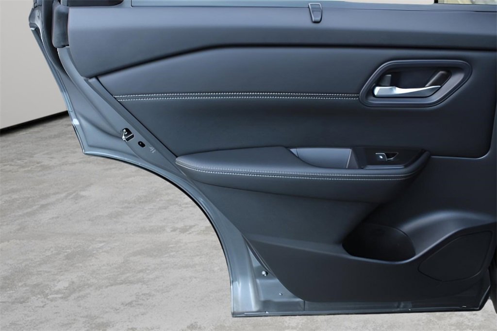 Used 2024 Nissan Rogue SL w/ SL Premium Package image 20