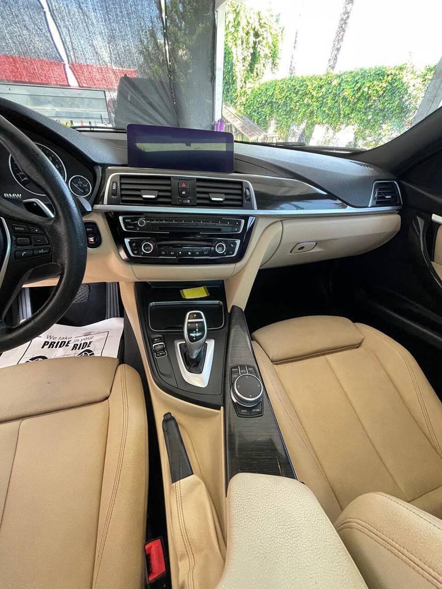 Used 2018 BMW 330i xDrive Sedan AWD/4WD image 10