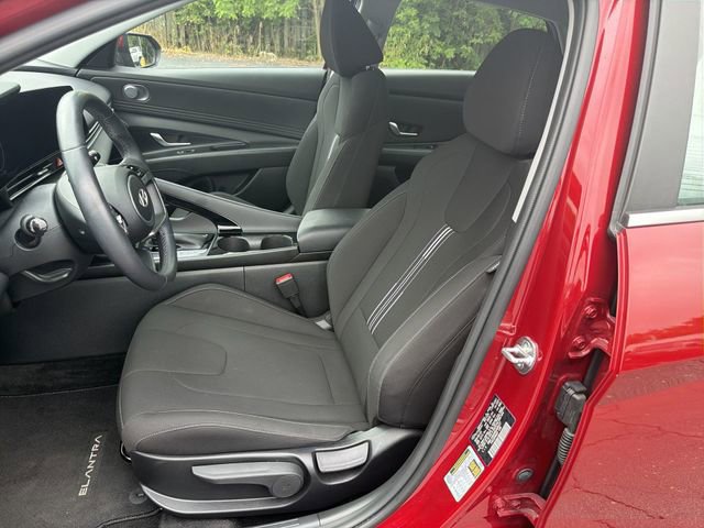 Used 2024 Hyundai Elantra SEL w/ Convenience Package FWD image 19