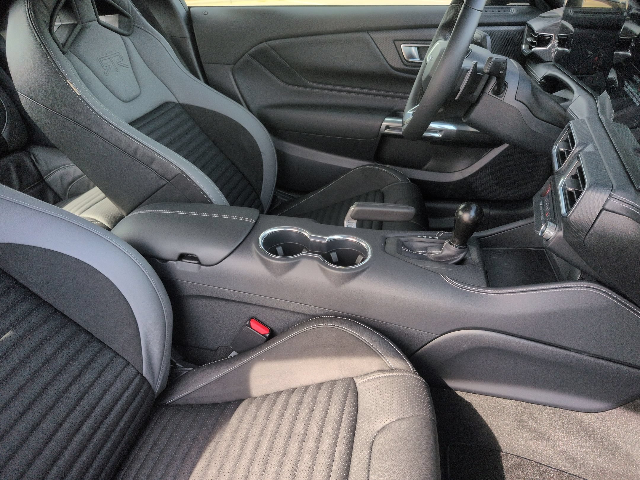 New 2026 Ford Mustang GT Premium w/ GT Performance Package RWD image 33