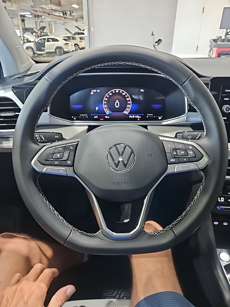 New 2026 Volkswagen Taos SE image 34